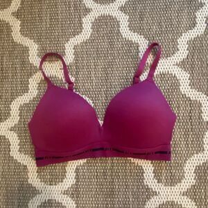 Victoria’s Secret bra wear everywhere wireless push-up size 34D